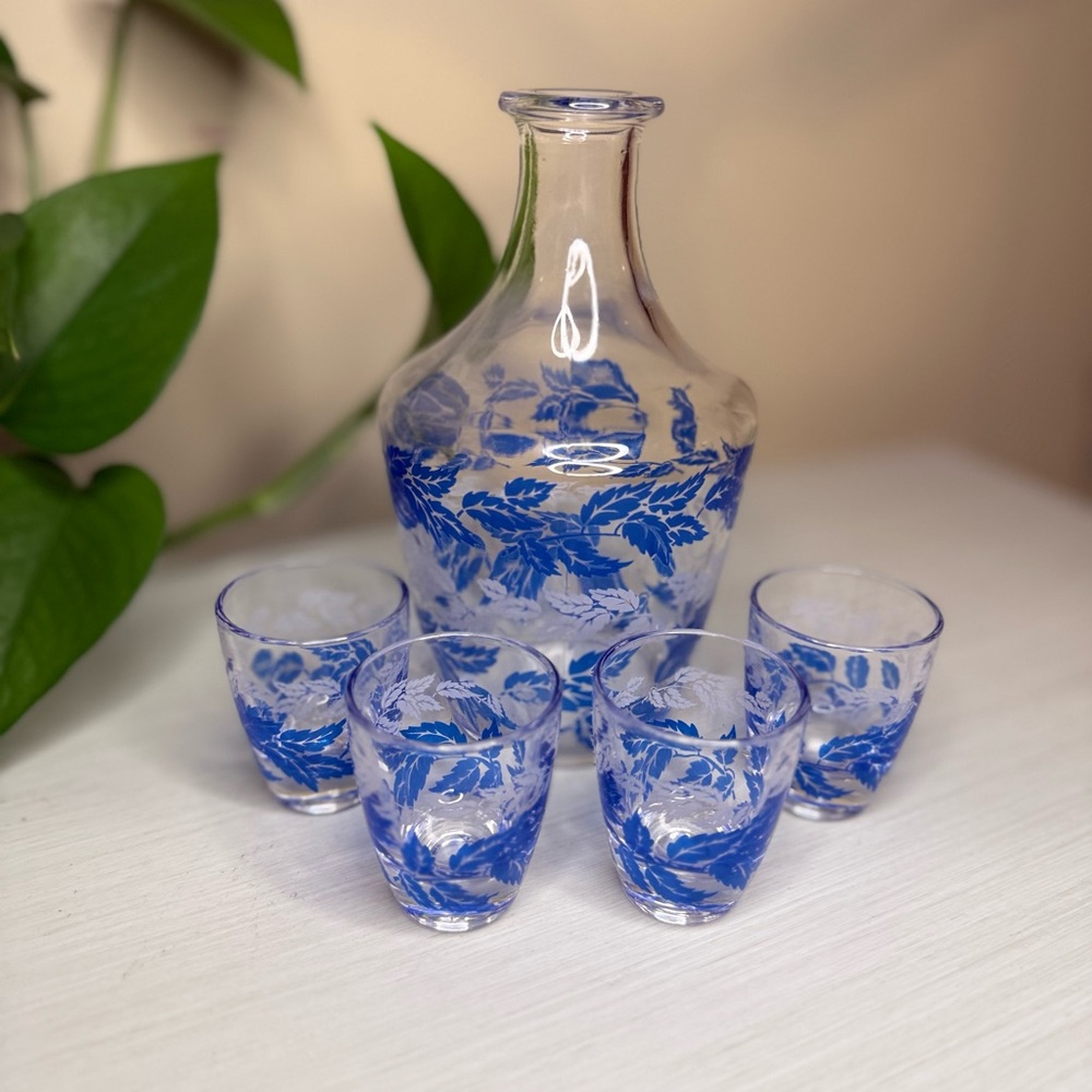 Vingage Small French Decanter (No Stopper) with 4 Glasses | Blue and White Leaf